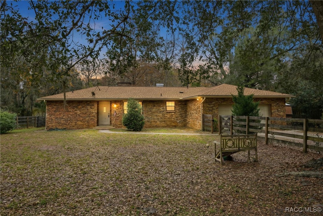 3899 E Riverside Drive