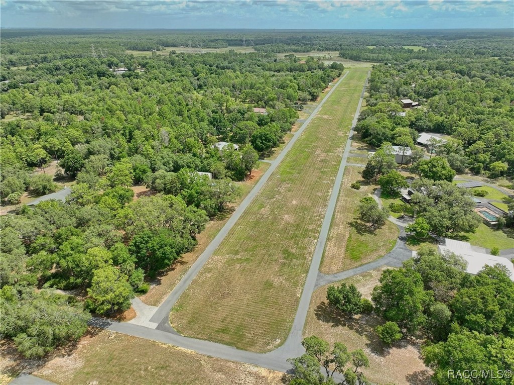 7802 N Fairwind Loop