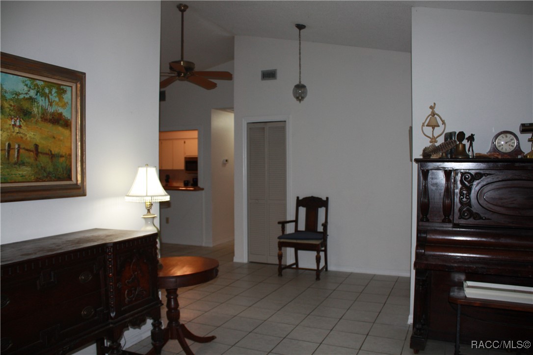 2001 W Belgrade Drive, Citrus Springs, Florida image 4