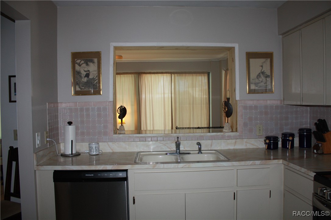 2001 W Belgrade Drive, Citrus Springs, Florida image 10