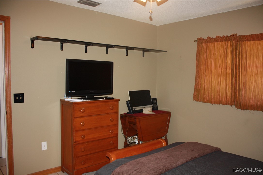 2001 W Belgrade Drive, Citrus Springs, Florida image 17