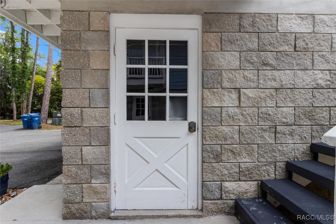 255 NW Bay Path Drive, Crystal River, New York image 47