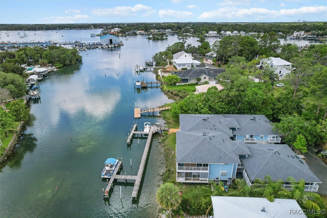 255 NW Bay Path Drive, Crystal River, New York image 8