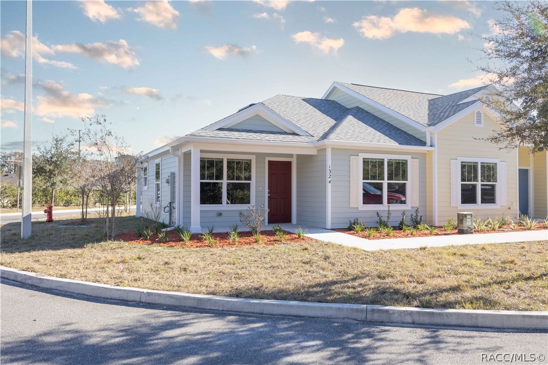 Photo 1 of 15 — 1342 Cottage Circle, Tavares, FL 32778