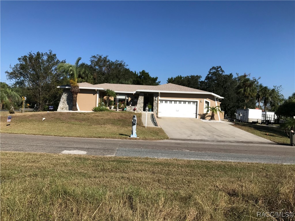 10741 W Pine Bark Lane, Crystal River, Florida image 3