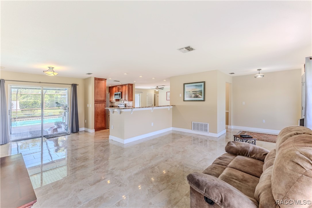 12191 Monarco Lane, Spring Hill, New York image 11
