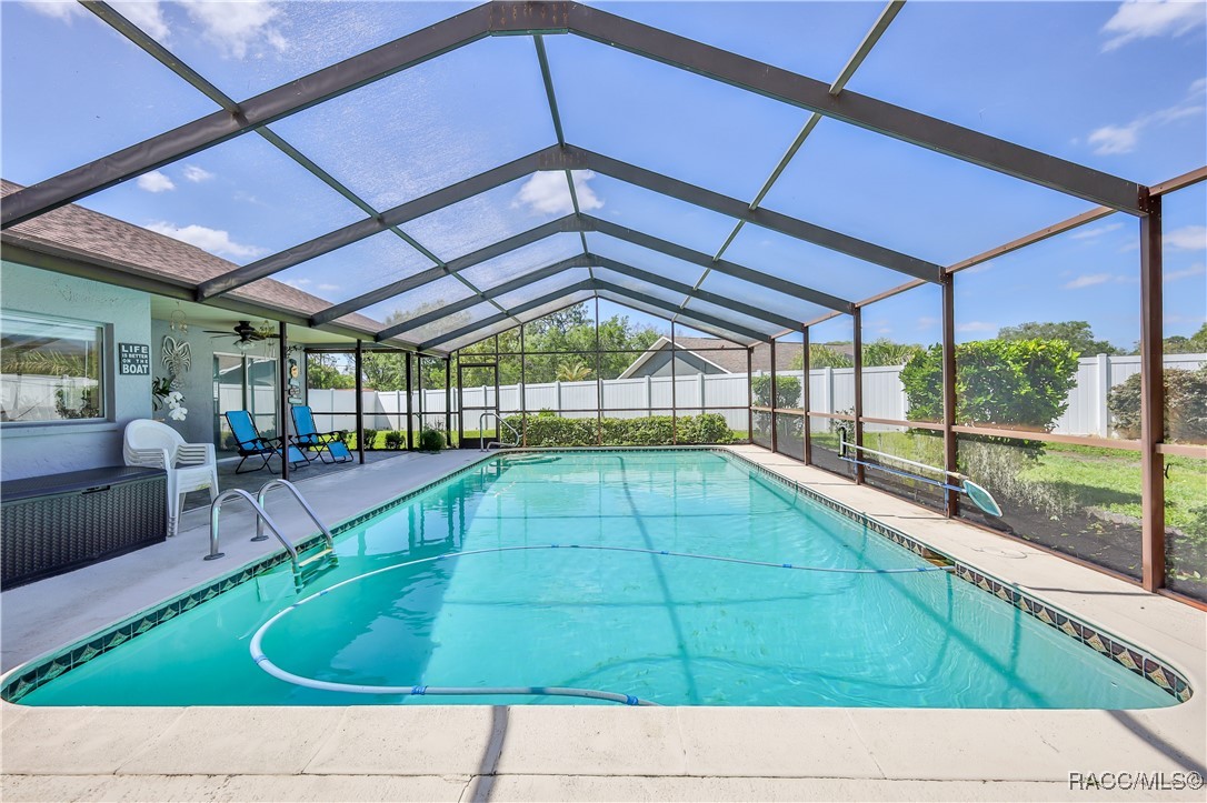 12191 Monarco Lane, Spring Hill, New York image 3