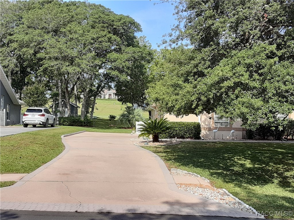 1492 E Monopoly Loop, Inverness, Florida image 3