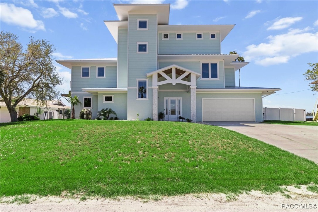12010 W Bayshore Drive, Crystal River, Florida image 1