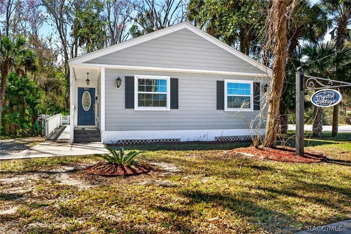 Photo 1 of 38 — 110 NE Crystal Street, Crystal River, FL 34428