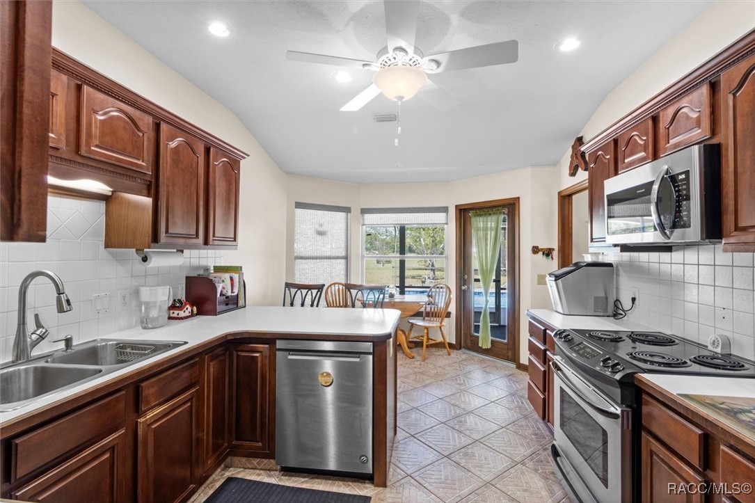 5649 S Rovan Point, Lecanto, New York image 12