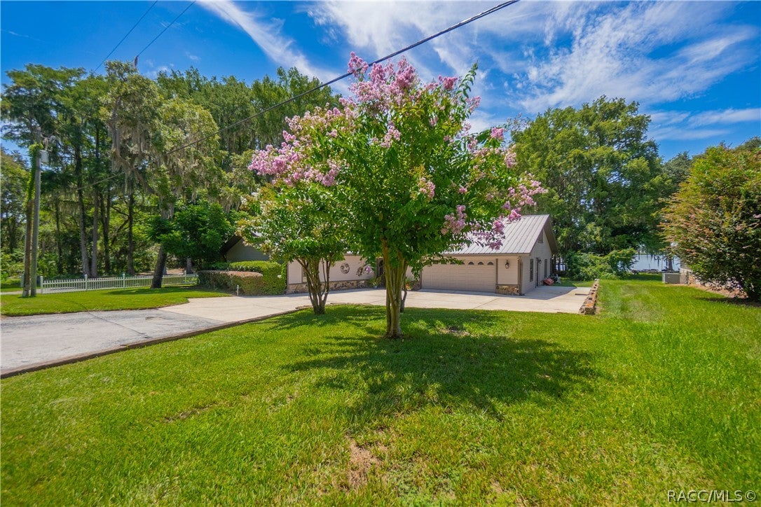85 S Hunting Lodge Drive