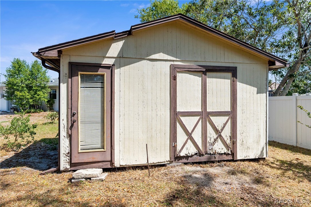 2072 Maguire Avenue, Spring Hill, Florida image 27