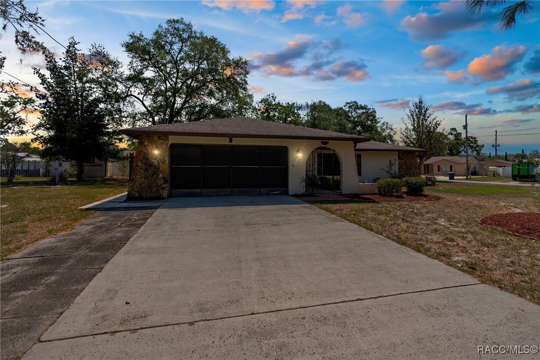 2072 Maguire Avenue, Spring Hill, Florida image 39