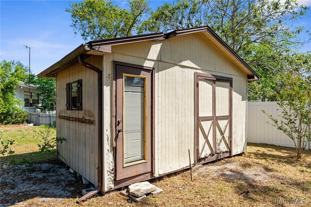 2072 Maguire Avenue, Spring Hill, Florida image 28