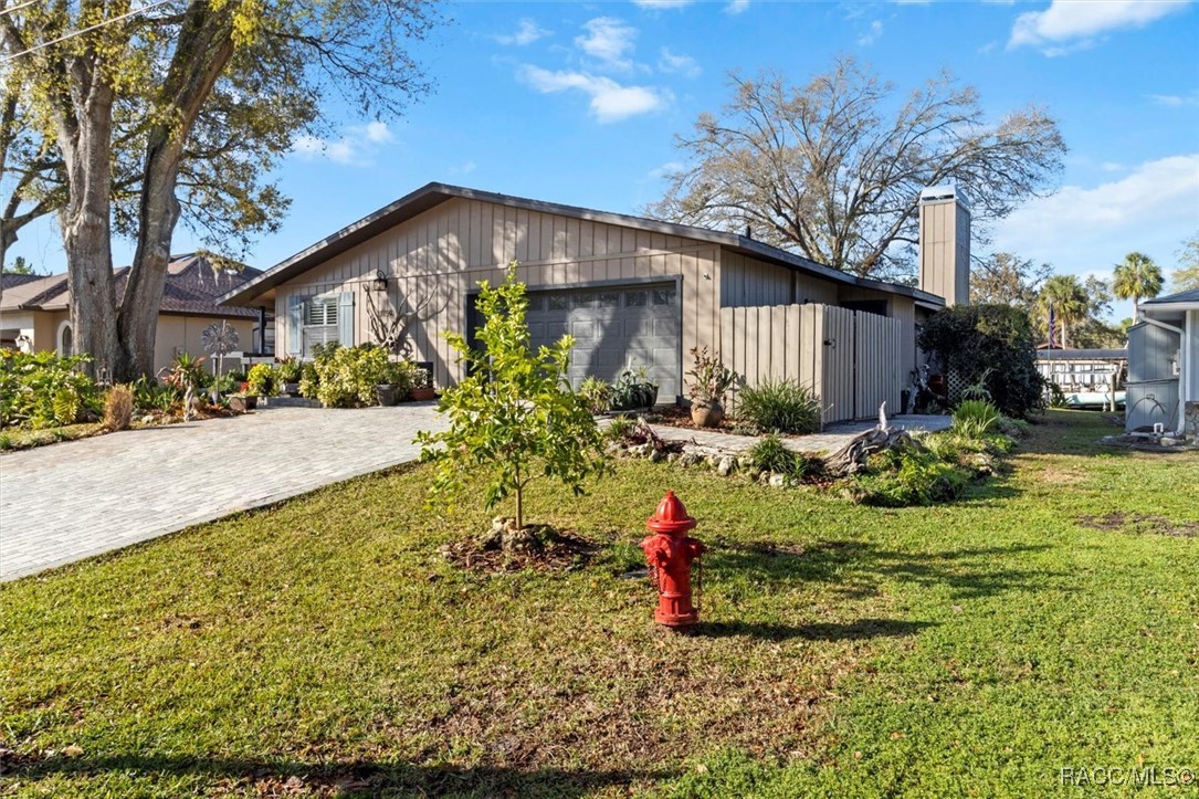 11590 W Waterway Drive, Homosassa, New York image 9