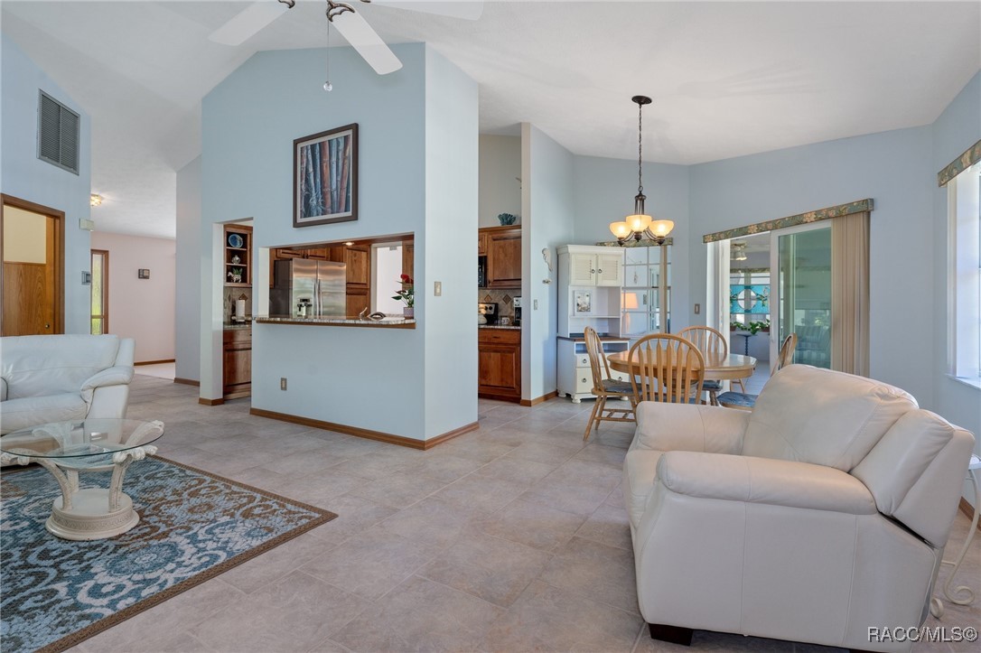 5999 W Douneray Loop, Crystal River, Florida image 13