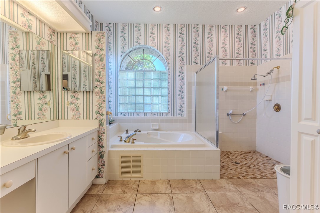 8132 Summersong Court, Spring Hill, Florida image 39