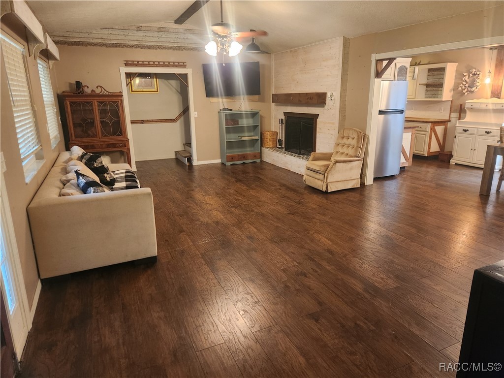 7346 W Dunklin Street