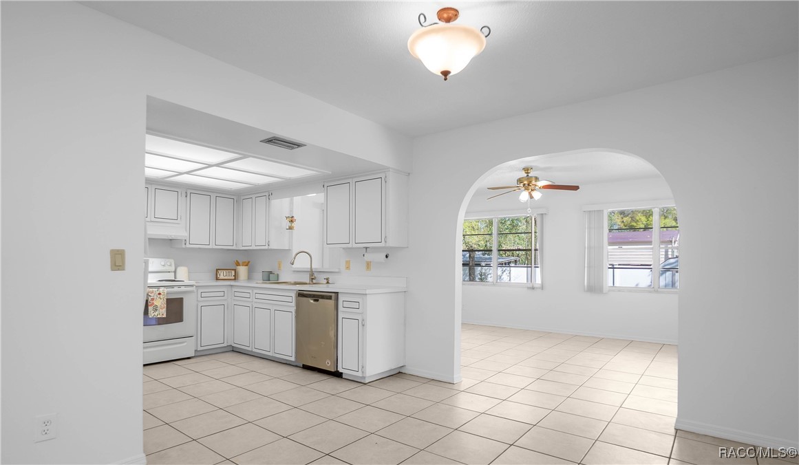 6377 E Wingate Street, Inverness, Florida image 9