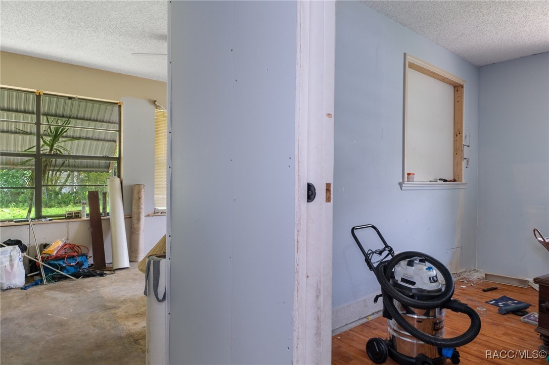 706 S Eden Gardens Avenue, Inverness, New York image 11