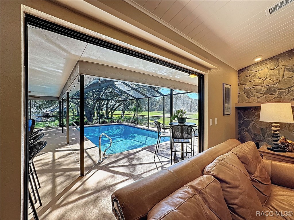 198 E Hartford Street