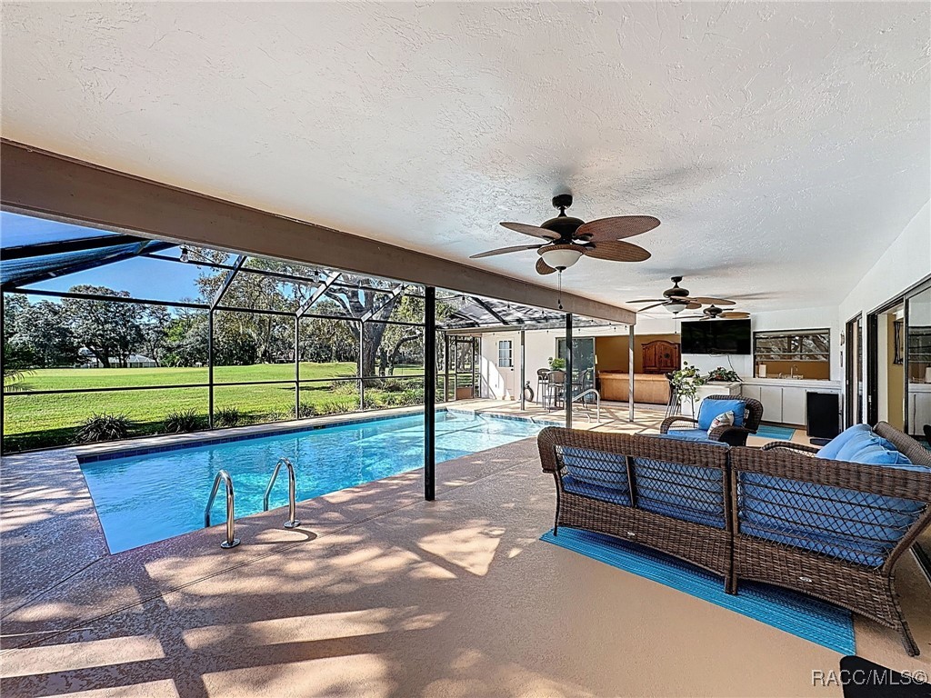 198 E Hartford Street