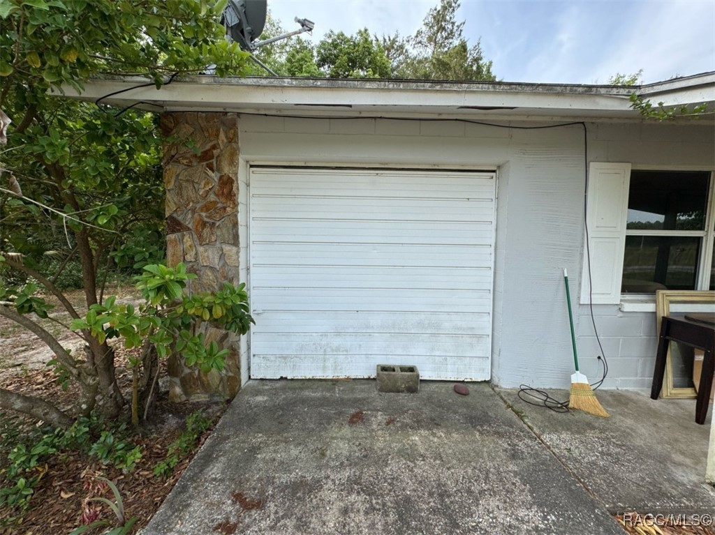 9850 W Pomegranate Street, Crystal River, New York image 2