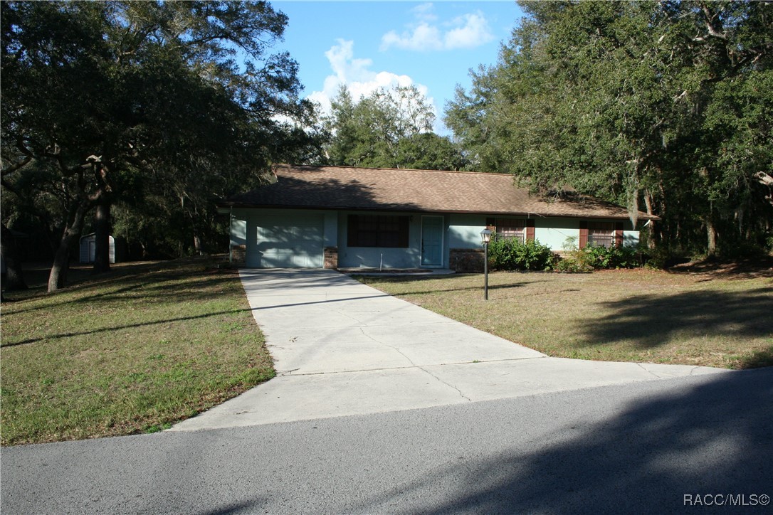 1155 E Bismark Street, Hernando, Florida image 1