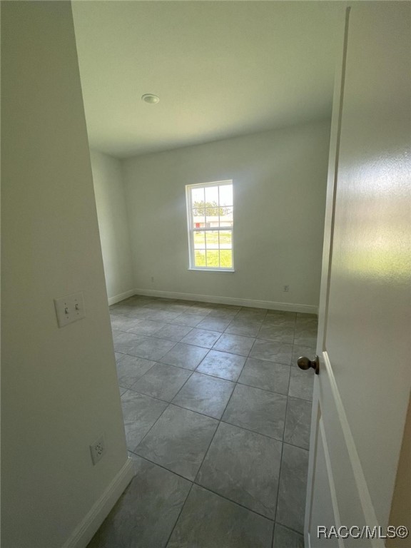 1569 W Mcneal Drive, Citrus Springs, Florida image 11