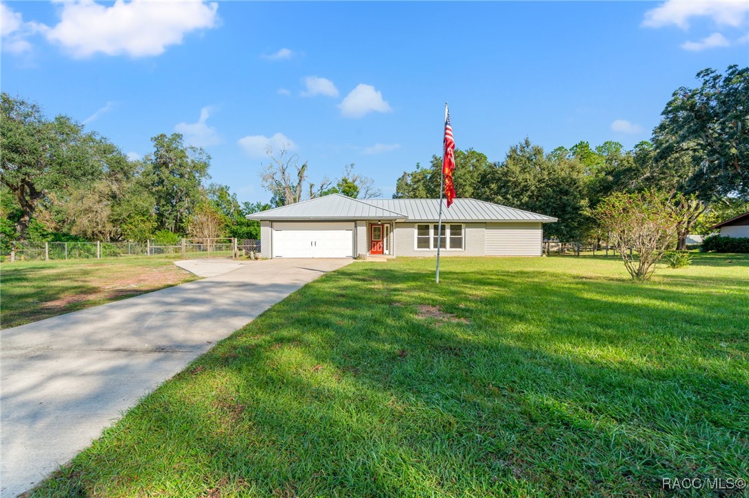 24077 Martin Drive, Brooksville, Florida image 1