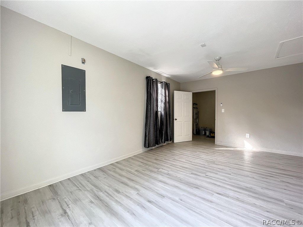 listing image 42