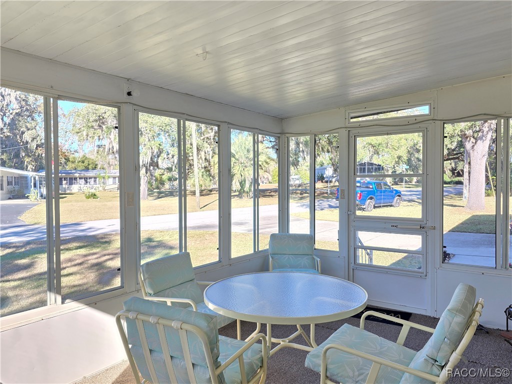 3920 E Dandy Loop, Hernando, Florida image 6