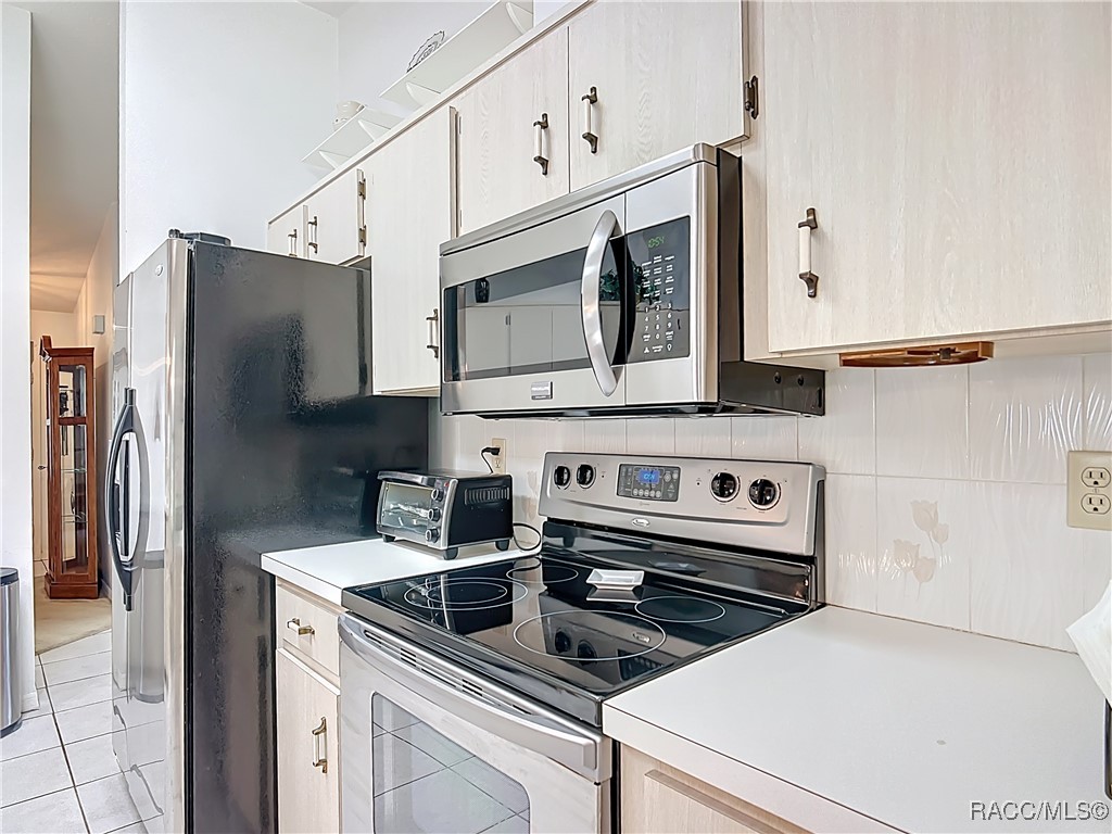9304 E Alvada Lane, Inverness, Florida image 24