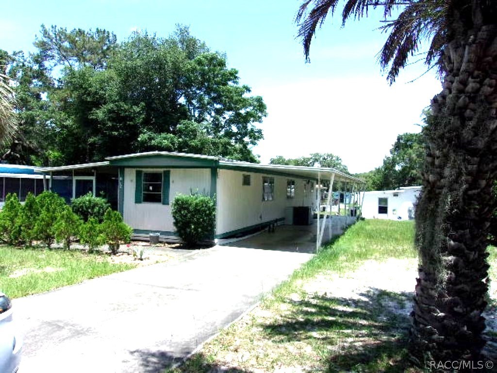 Photo 1 of 9 — 5169 S CastleLake Avenue, Floral City, FL 34436