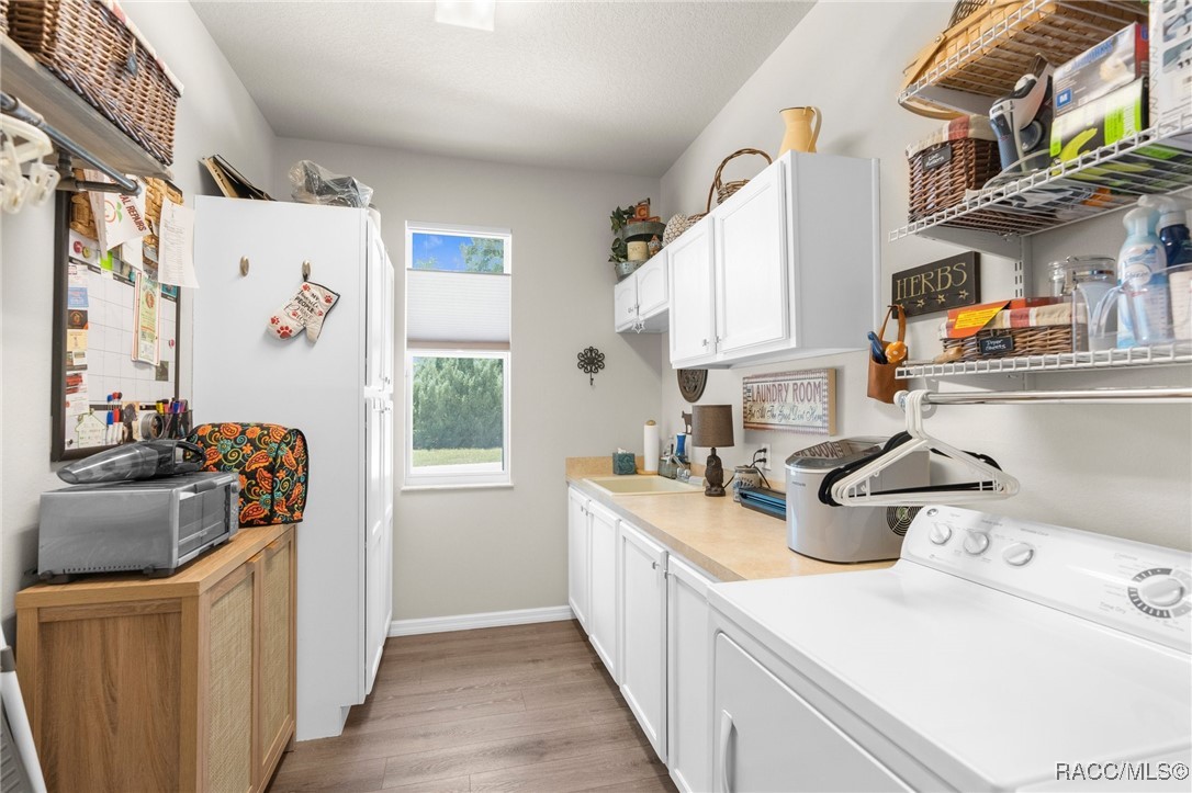 2056 W Learwood Place, Beverly Hills, Connecticut image 23