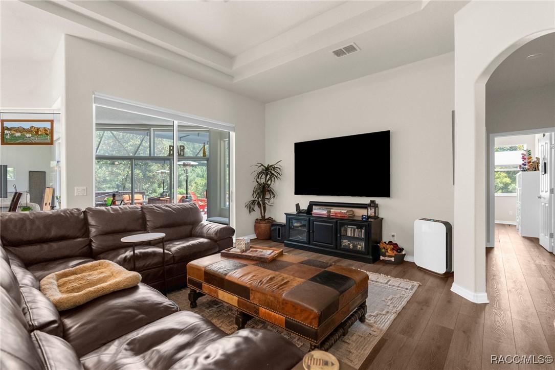 2056 W Learwood Place, Beverly Hills, Connecticut image 14