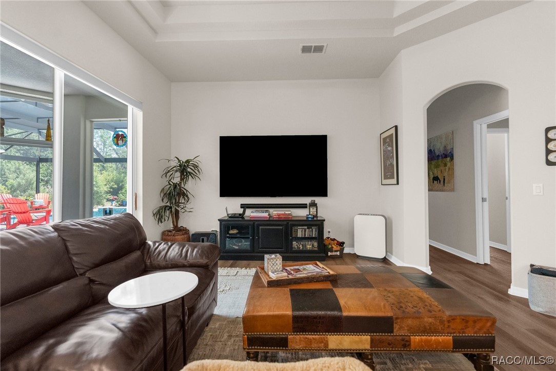 2056 W Learwood Place, Beverly Hills, Connecticut image 13