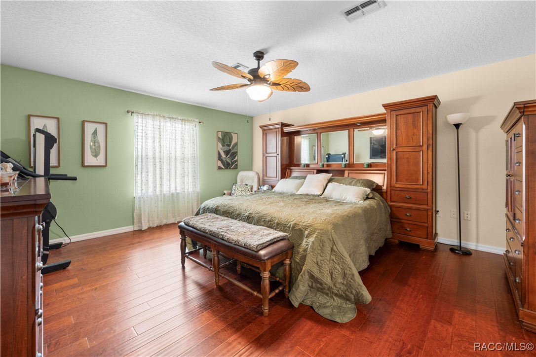 4180 Jacaranda Circle, Brooksville, New York image 40