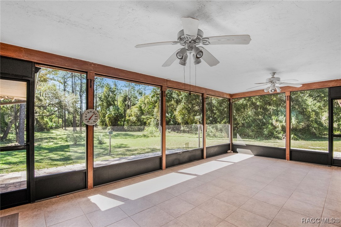 10100 W Deepwoods Drive, Crystal River, Florida image 27