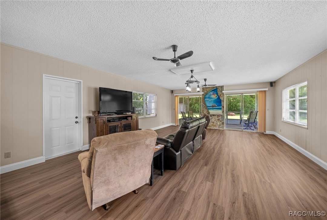 105 S Poinsettia Terrace, Crystal River, Florida image 16