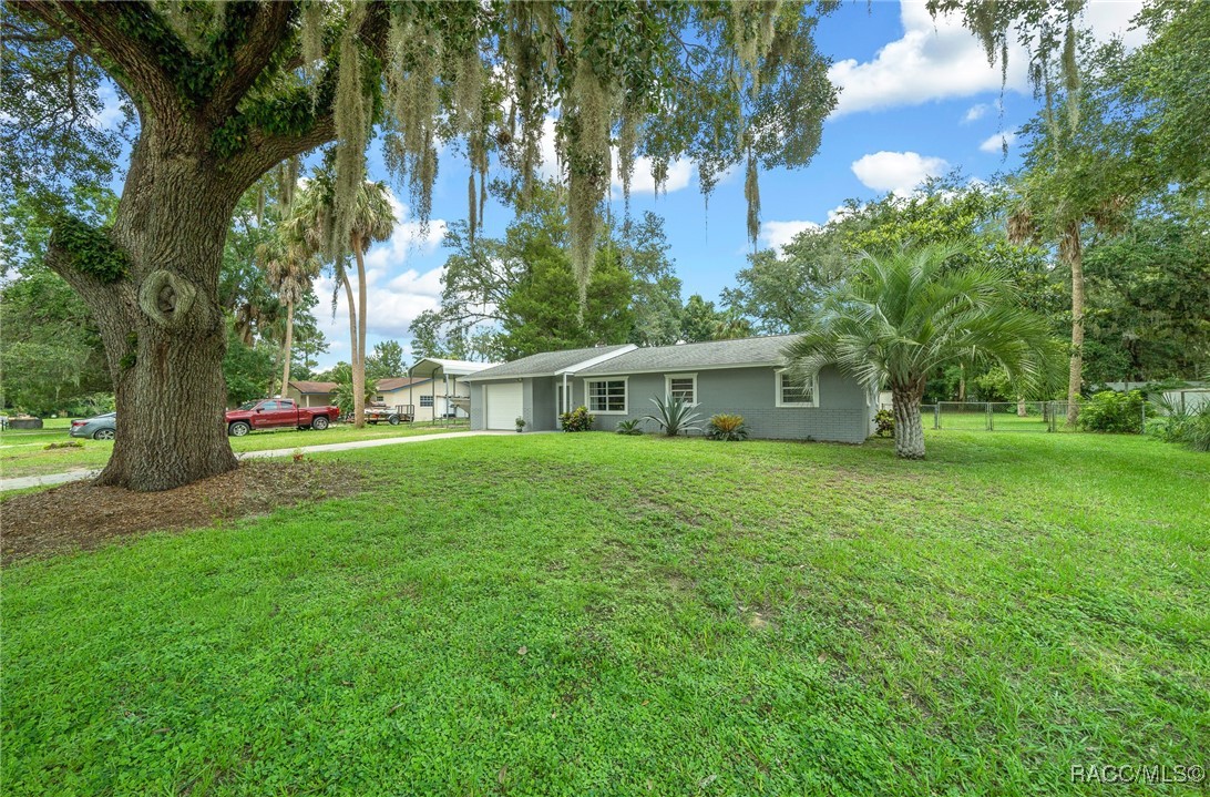 105 S Poinsettia Terrace, Crystal River, Florida image 36