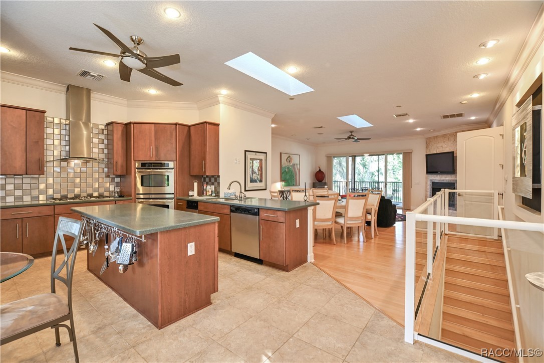 2299 N Bayou Point