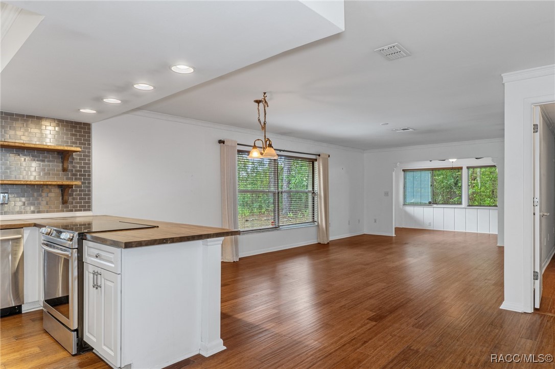 11 Biscayne Street, Homosassa, Florida image 6