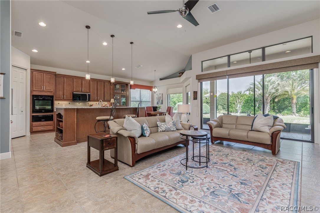 1867 W Quail Meadow Court