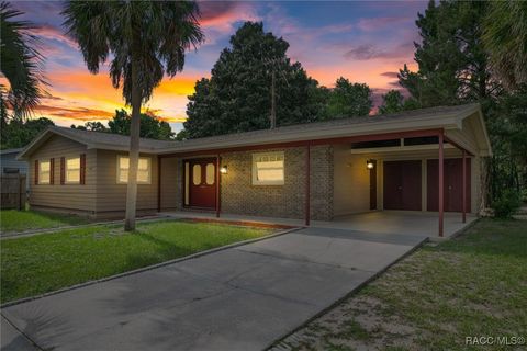 A home in Citrus Springs