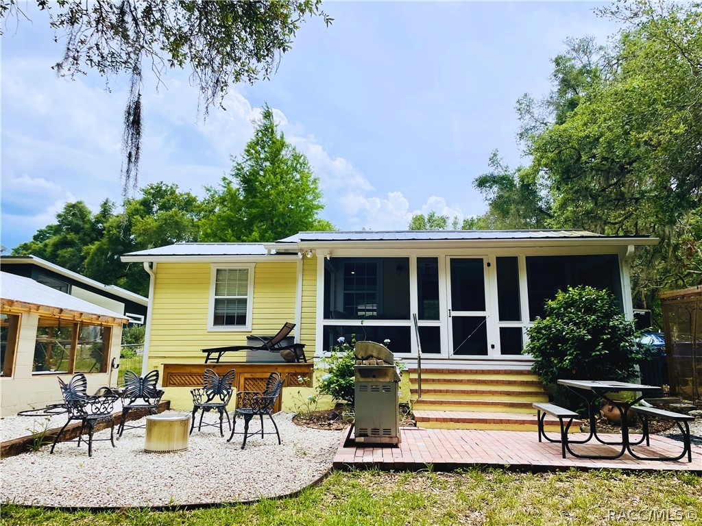 9433 S Great Oaks Drive