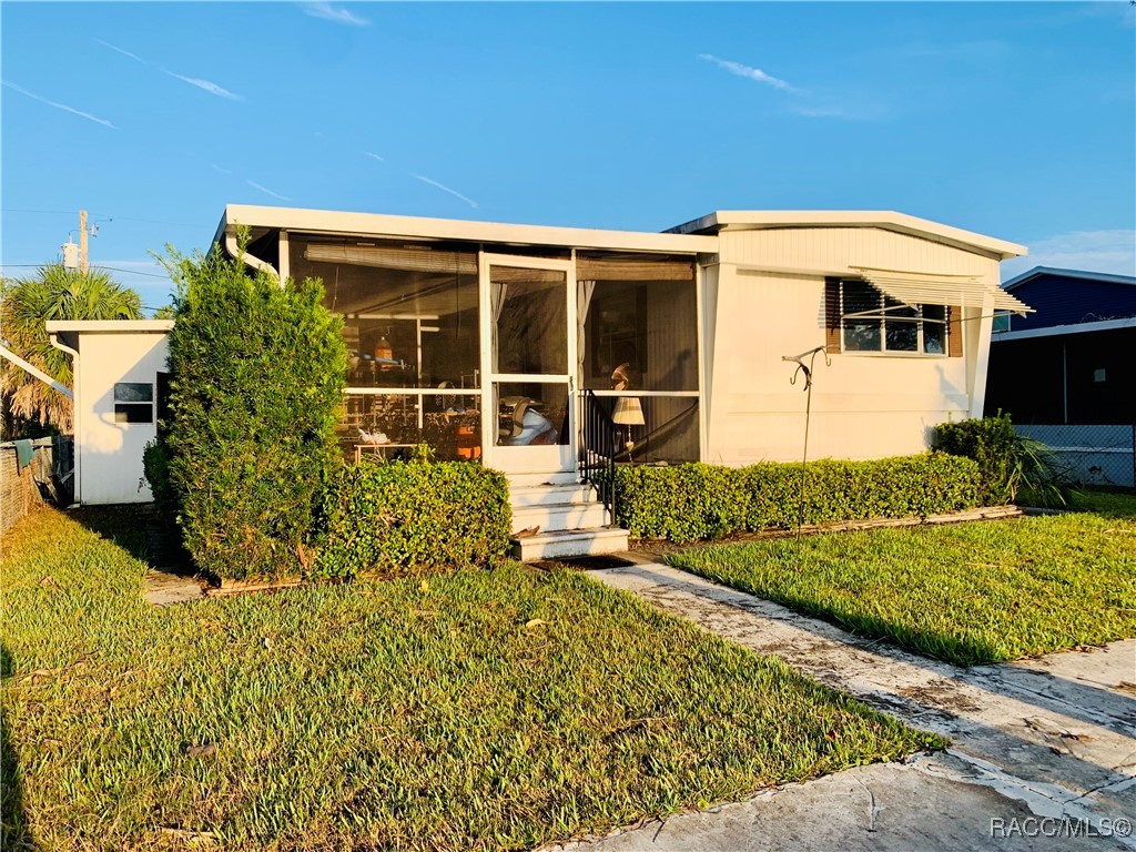 2808 N Comanche Point, Crystal River, New York image 9