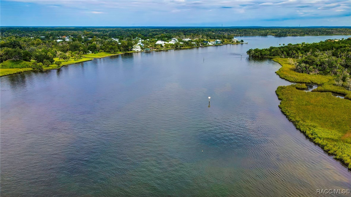 2808 N Comanche Point, Crystal River, New York image 4