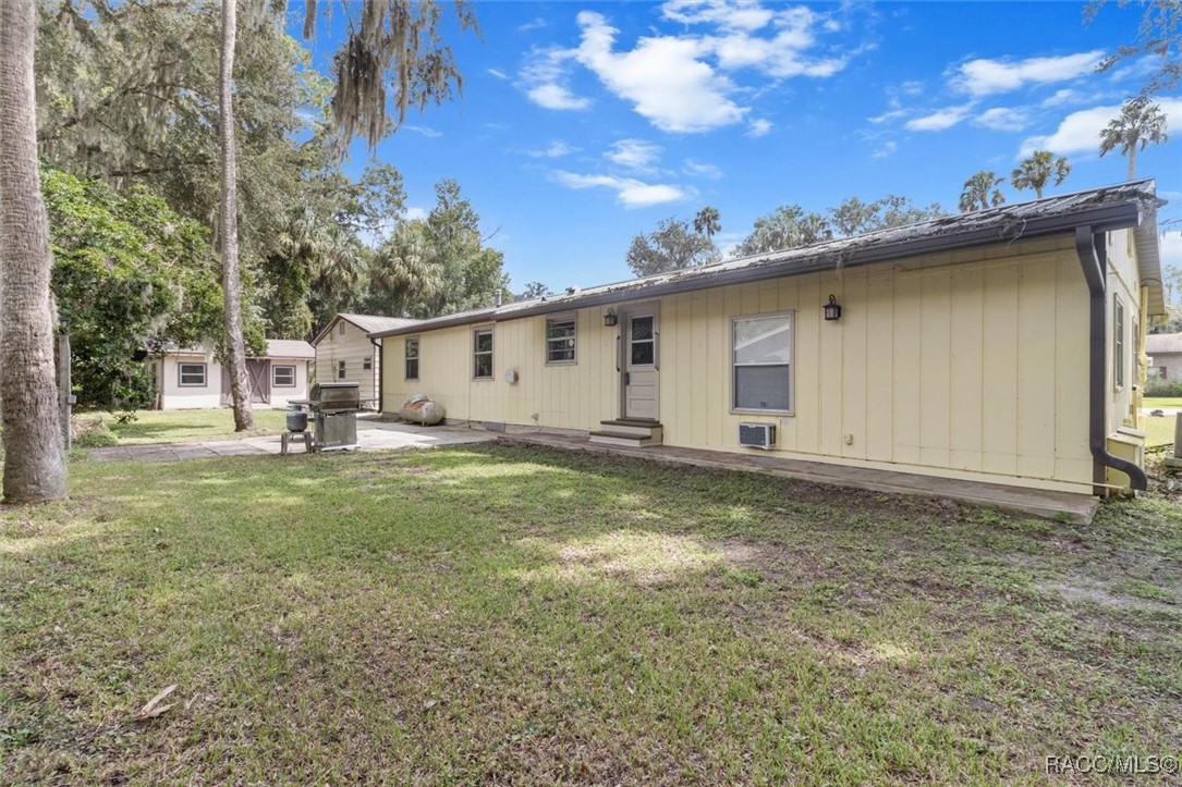 241 Hudson Street, Inglis, Florida image 9